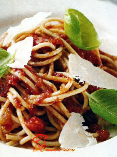 Spaghettis complets à la sauce tomate