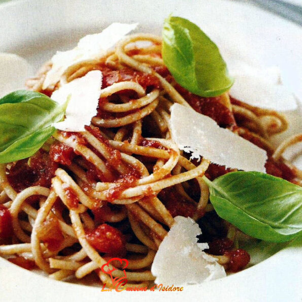 Spaghettis complets à la sauce tomate
