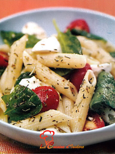 Salade de pennes à la tomates et aux épinards